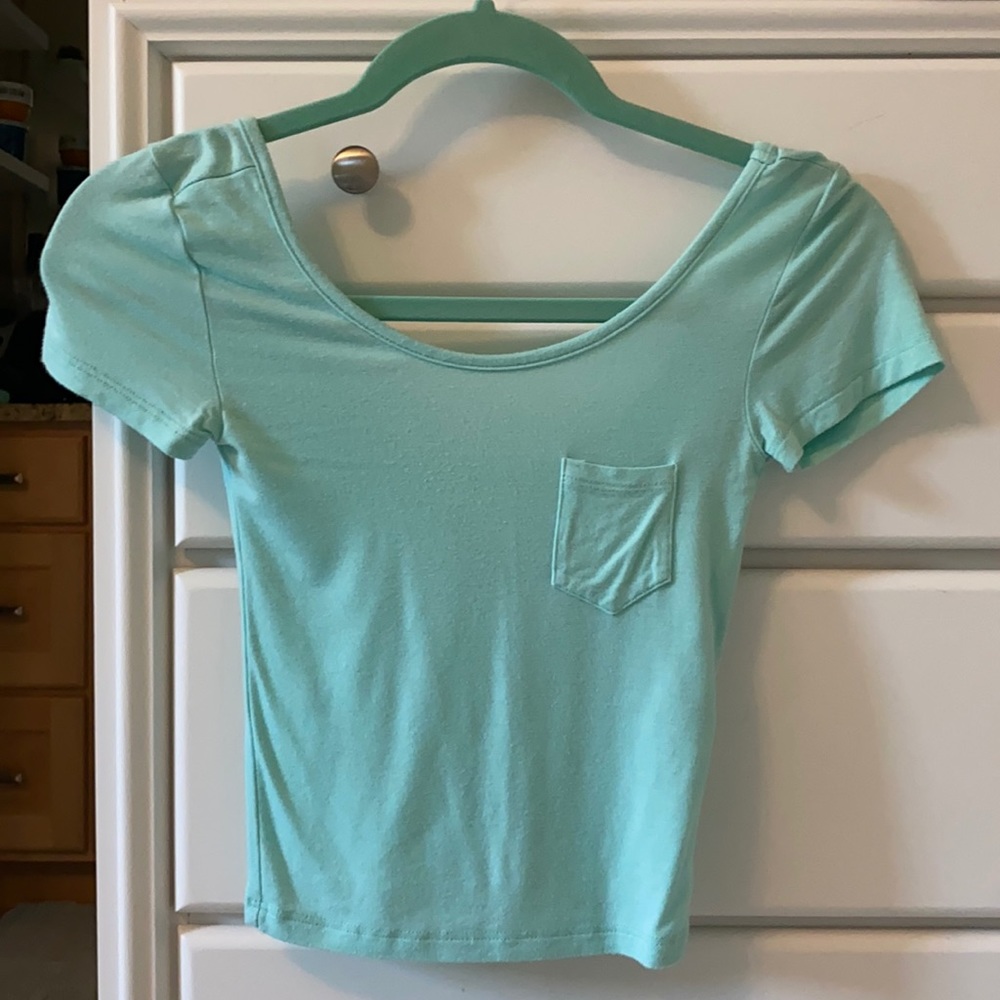 Cropped fitted tee